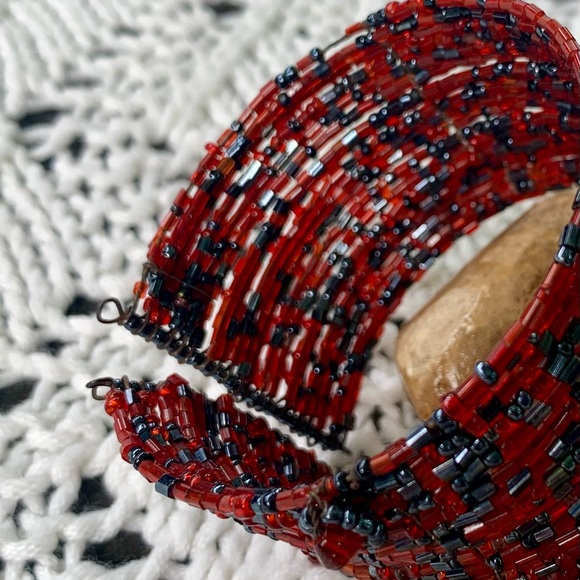 Red and Black Cuff Beaded Metal Bracelet - Picture 4 of 11